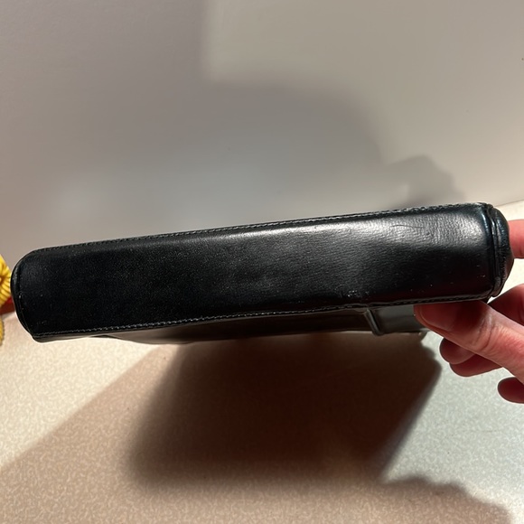 Lady Priscilla vintage clasp leather handbag - Picture 7 of 7